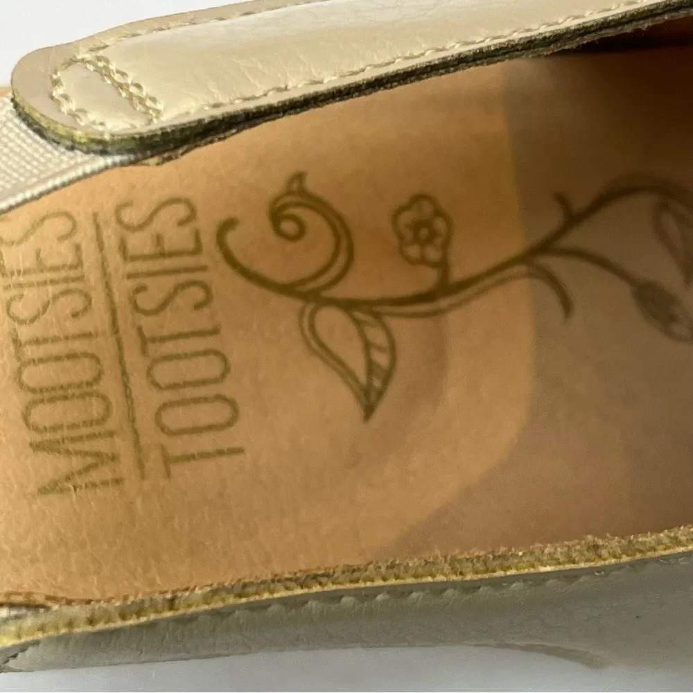 Mootsies Tootsies Women's Elegant Cream Wedge Sandals Size 7 1/2M